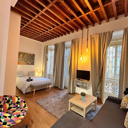 Larios Deluxe Studio Málaga Exteriör bild