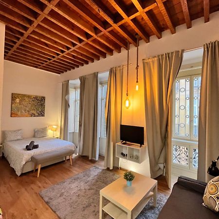 Larios Deluxe Studio Málaga Exteriör bild