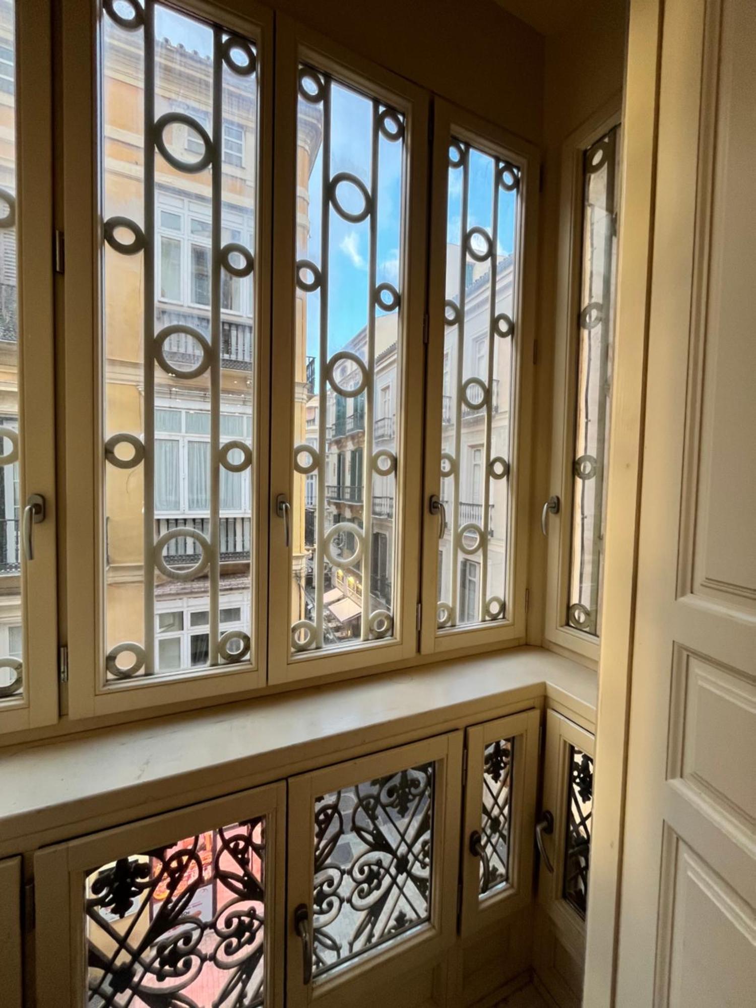 Larios Deluxe Studio Málaga Exteriör bild