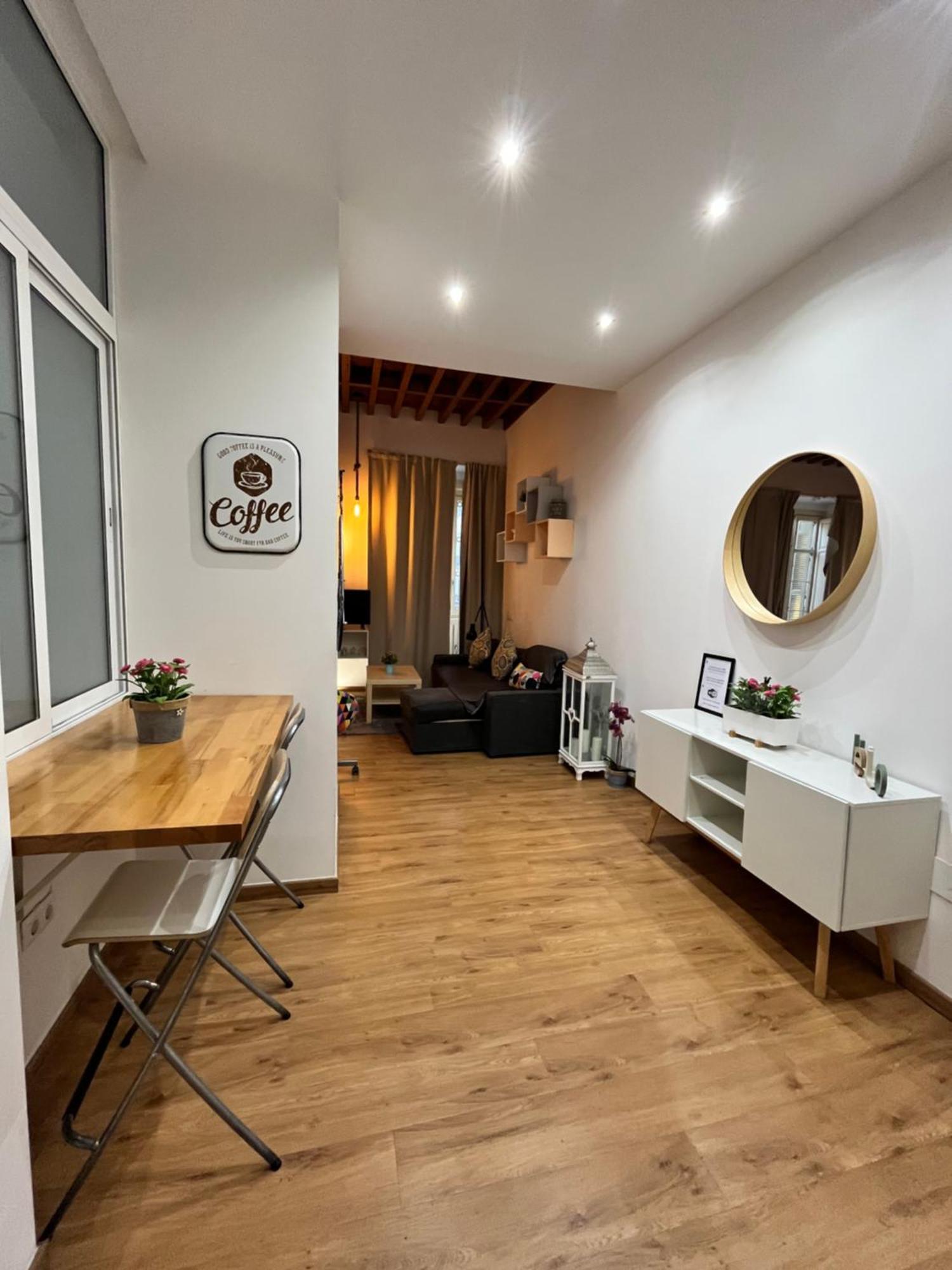 Larios Deluxe Studio Málaga Exteriör bild